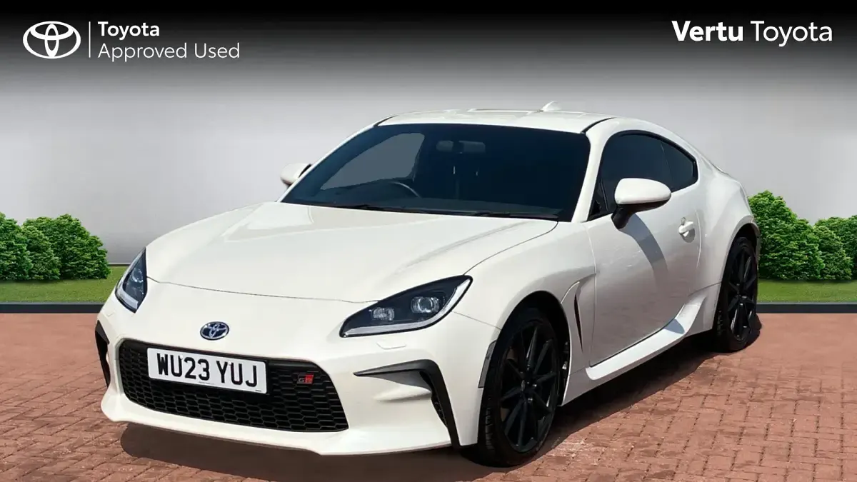 Used Toyota GR86 235 HP (172 kW) 2022 White Coupe