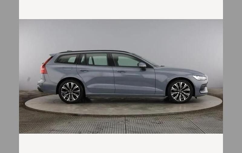 Used Volvo V60 Core 161 HP (118 kW) 2023 Grey Estate