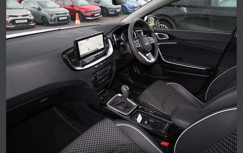Used Kia XCeed 138 HP (101 kW) 2025 White SUV