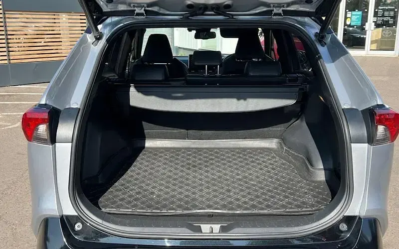 Used Toyota RAV4 Hybrid 222 HP (163 kW) 2019 Black SUV