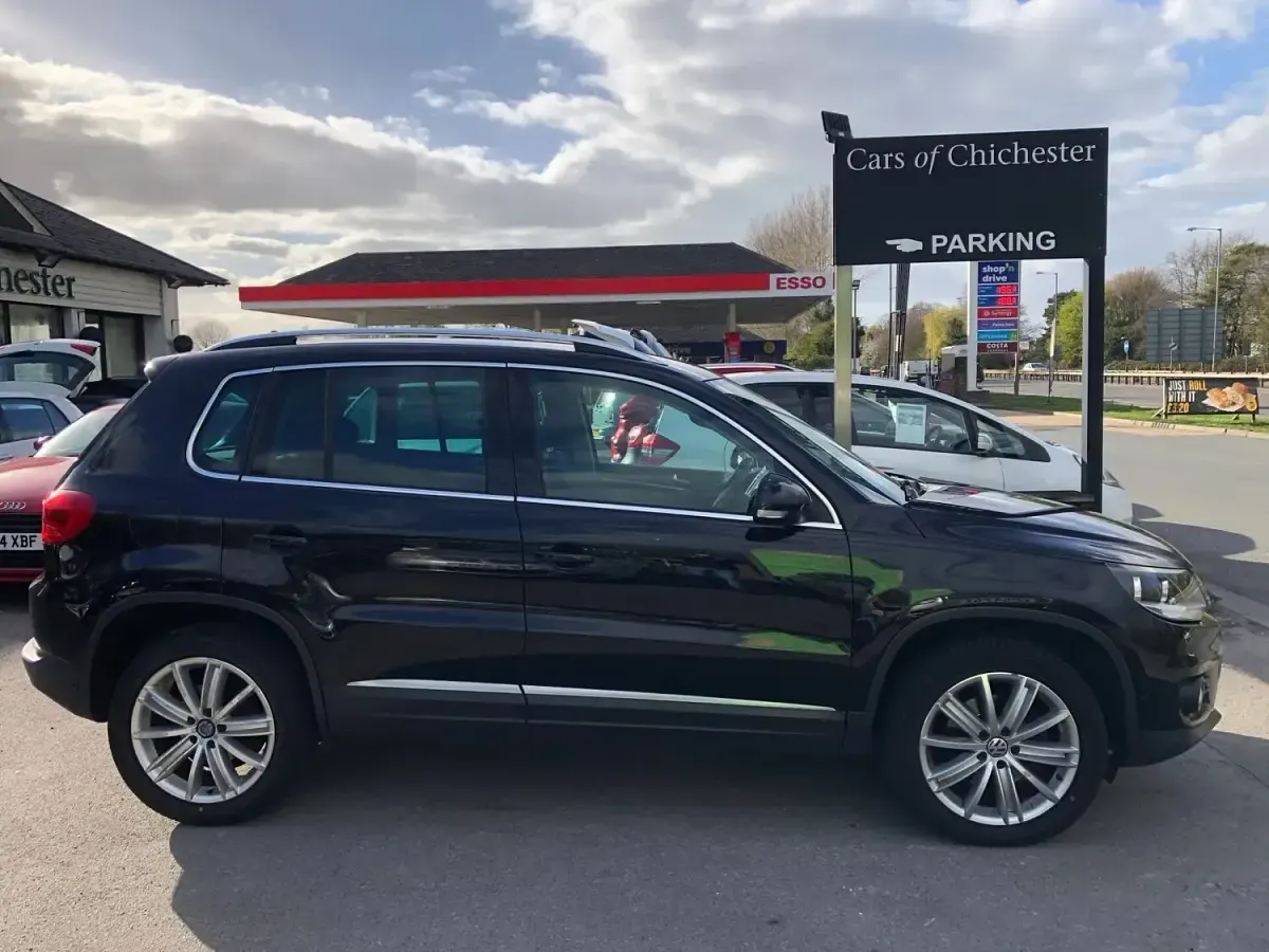 Usado VW Tiguan Edition 150 CV (110 kW) 2015 Negro SUV