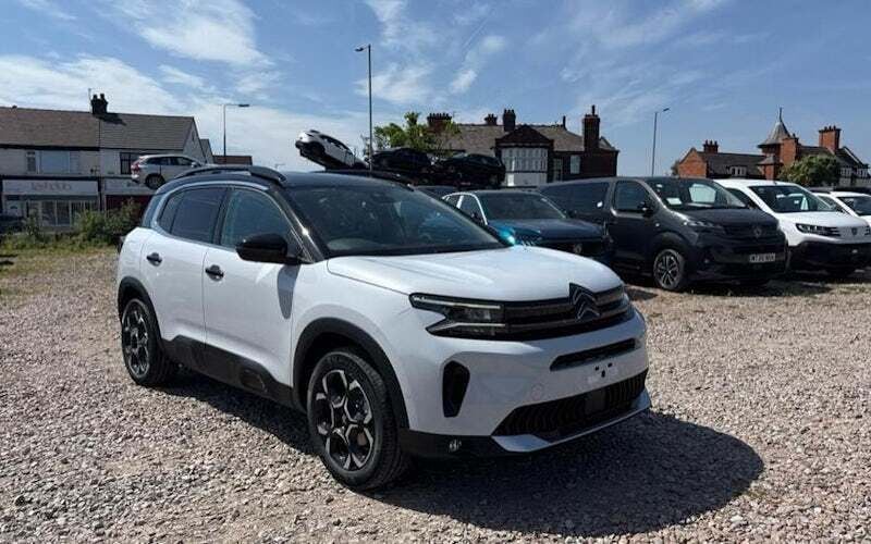 New 2025 Citroën C5 Aircross PureTech SUV | £25,231 (Fair price) - Image 1/4