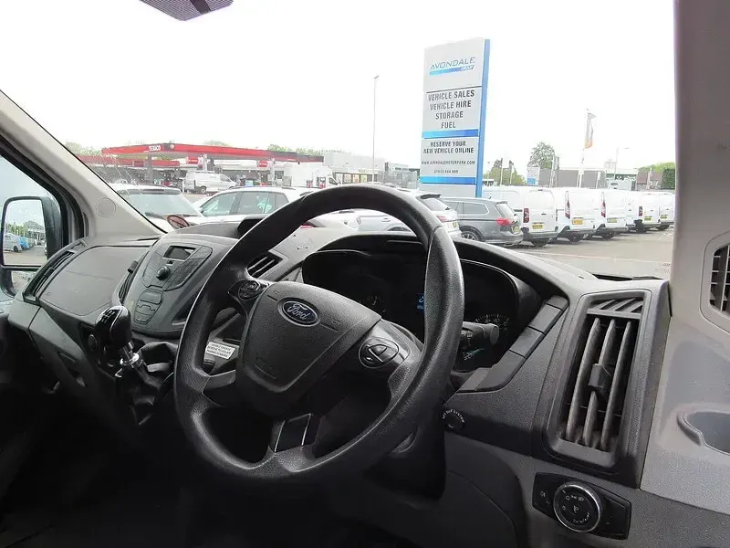 Usado Ford Transit 130 CV (95 kW) 2018 Blanco Van