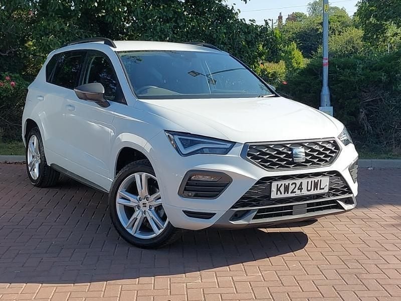 White Used 2024 Seat Ateca FR SUV | £23,298 (Fair price) - Image 1/4