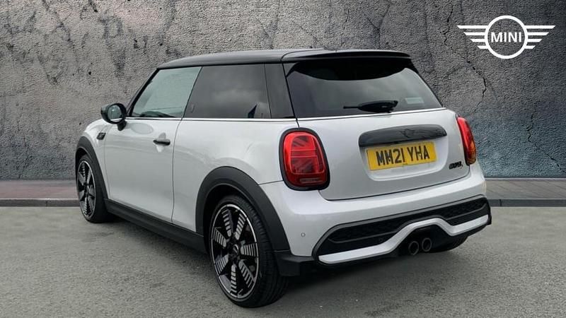 Used Mini Cooper S Exclusive 176 HP (129 kW) 2021 Silver Hatchback