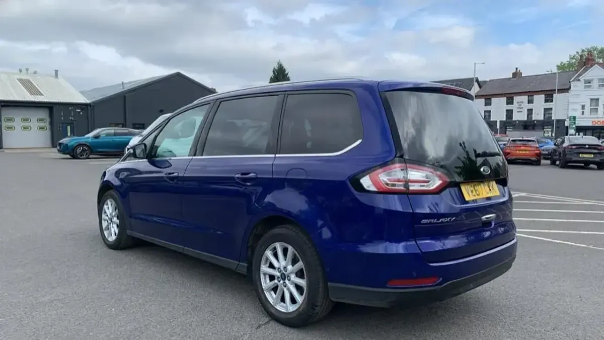 Usado Ford Galaxy Titanium X 148 HP (108 kW) 2018 Azul Monovolume