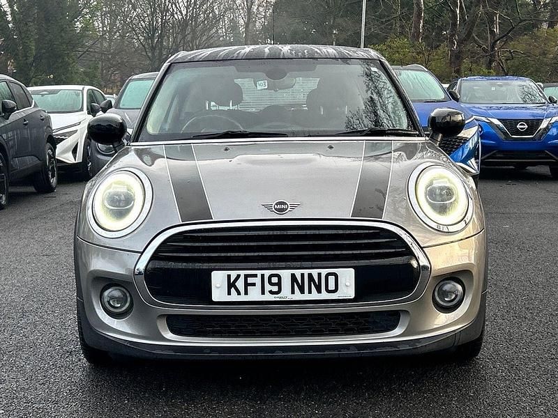 Used Mini Cooper Classic 136 HP (100 kW) 2019 Silver Hatchback