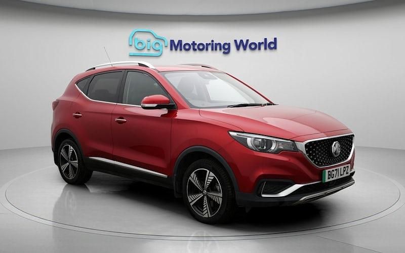 Used MG ZS Exclusive 105 kW (143 HP) 2021 Red SUV