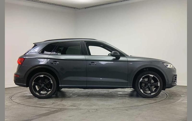 Used Audi Q5 Black Edition 241 HP (177 kW) 2020 Grey SUV