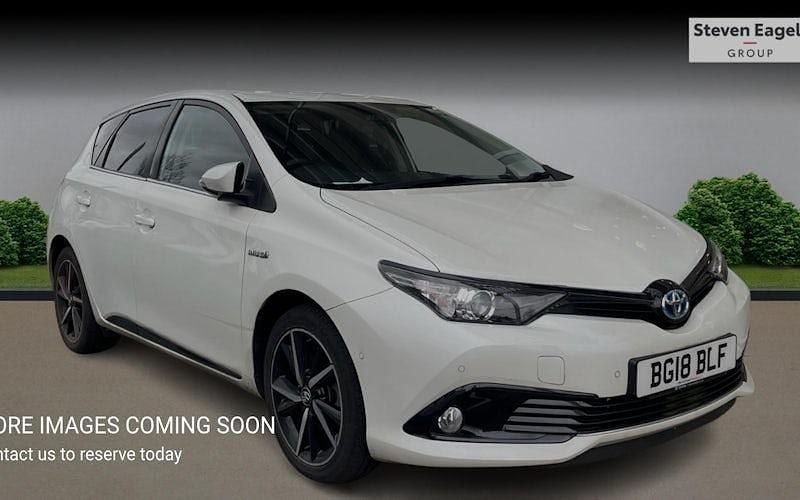 Used Toyota Auris Hybrid Design 136 HP (100 kW) 2019 Hatchback