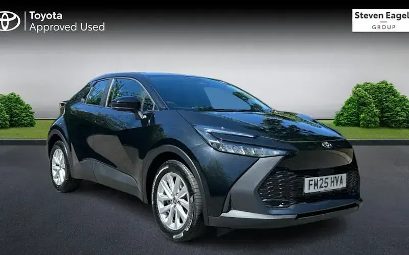 Used Toyota C-HR 140 HP (102 kW) 2025 SUV