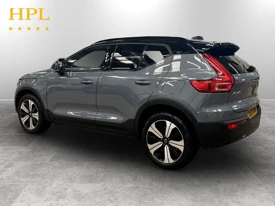 Usado Volvo XC40 Plus 169 kW (231 CV) 2023 Gris SUV