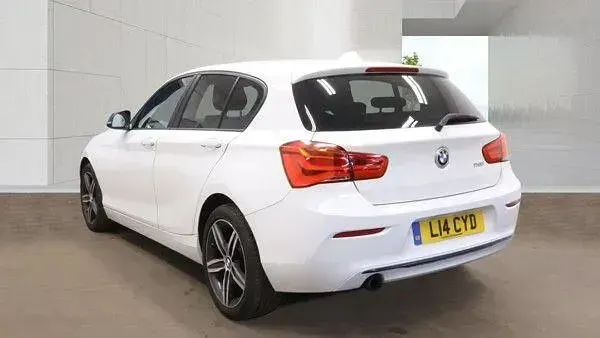 Used BMW 118 Sport Line 2018 White Hatchback