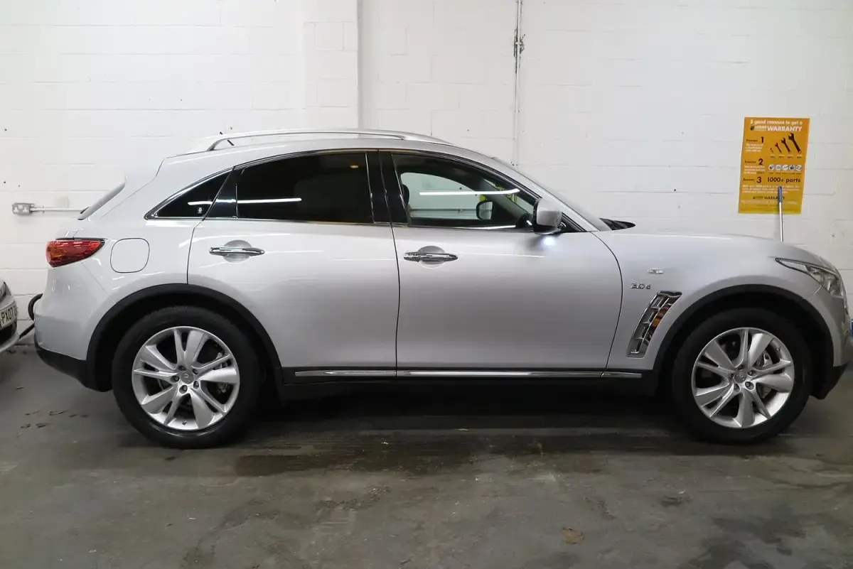 Used Infiniti QX70 238 HP (175 kW) 2014 Silver SUV