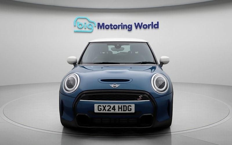 Begagnad Mini Cooper S Exclusive 192 HK (141 kW) 2020 Halvkombi