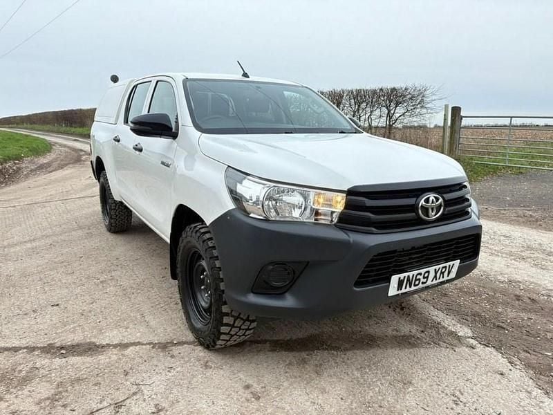 Used Toyota HiLux Active 2019 White Pickup