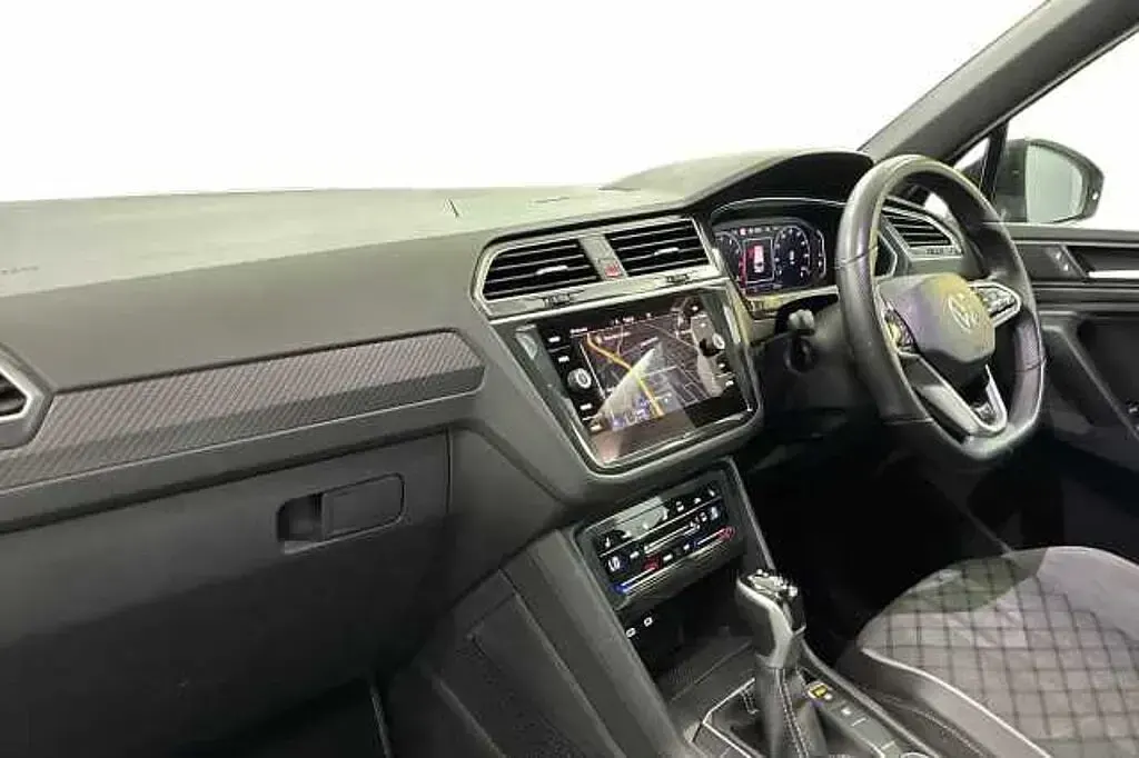 Begagnad VW Tiguan 190 HK (139 kW) 2022 SUV
