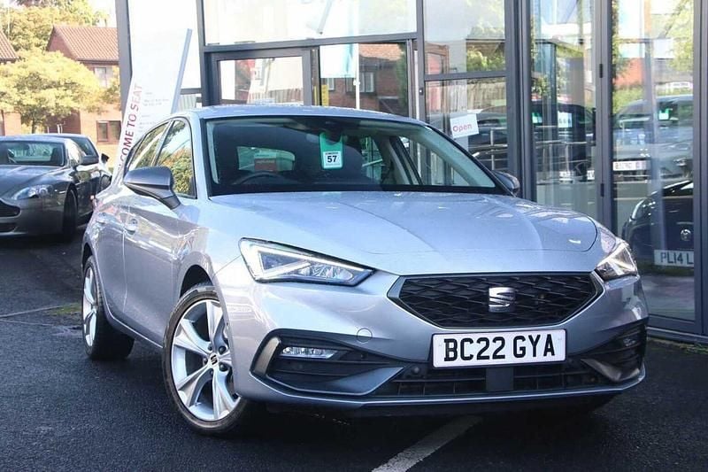 Used 2022 Seat Leon FR Hatchback | £17,526 (Fair price) - Image 1/4