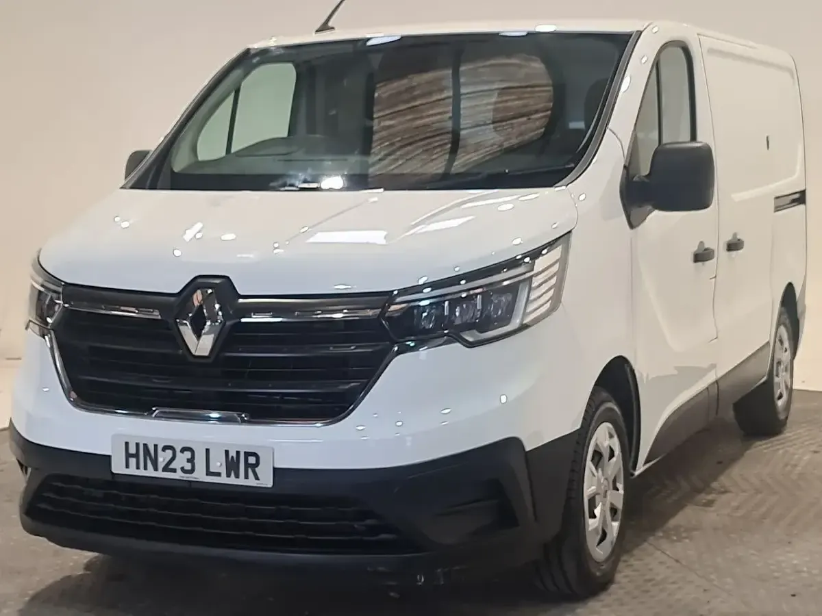 Usado Renault Trafic Business 130 CV (95 kW) 2023 Blanco