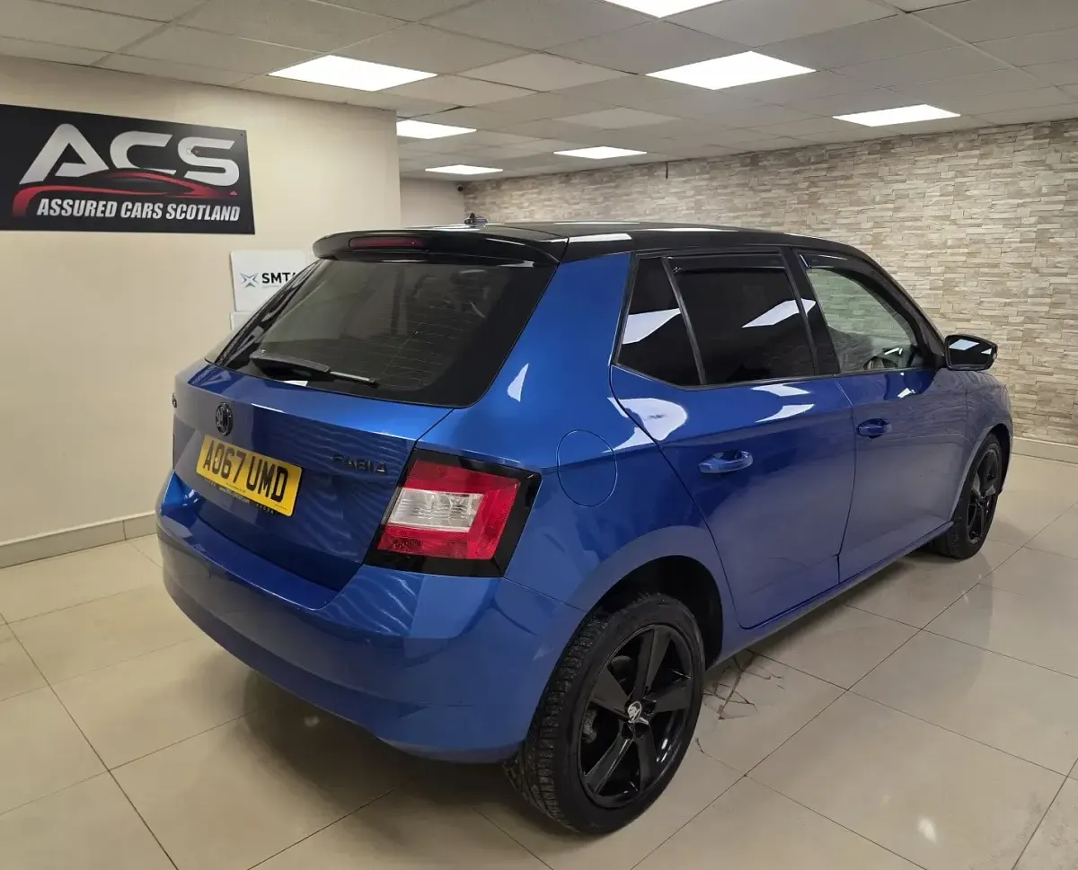 Used Skoda Fabia Colour Edition 95 HP (69 kW) 2017 Blue Hatchback