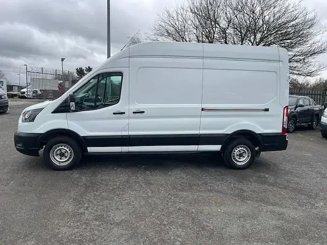 Used Ford Transit S 130 HP (95 kW) 2019 White Van