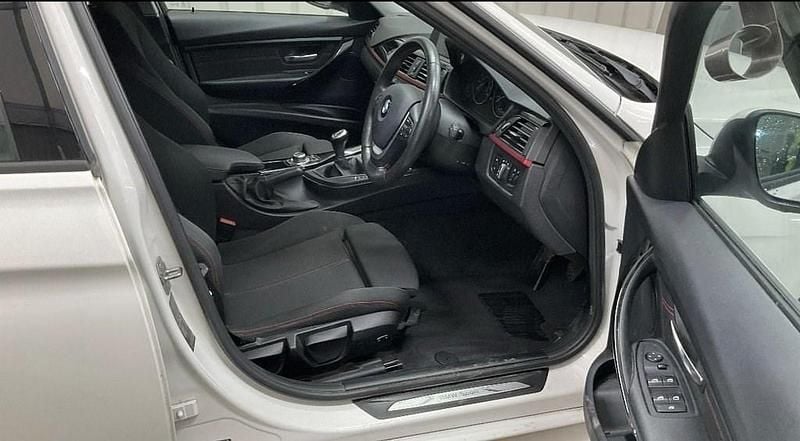 Used BMW 320 Sport Line 184 HP (135 kW) 2015 White Sedan