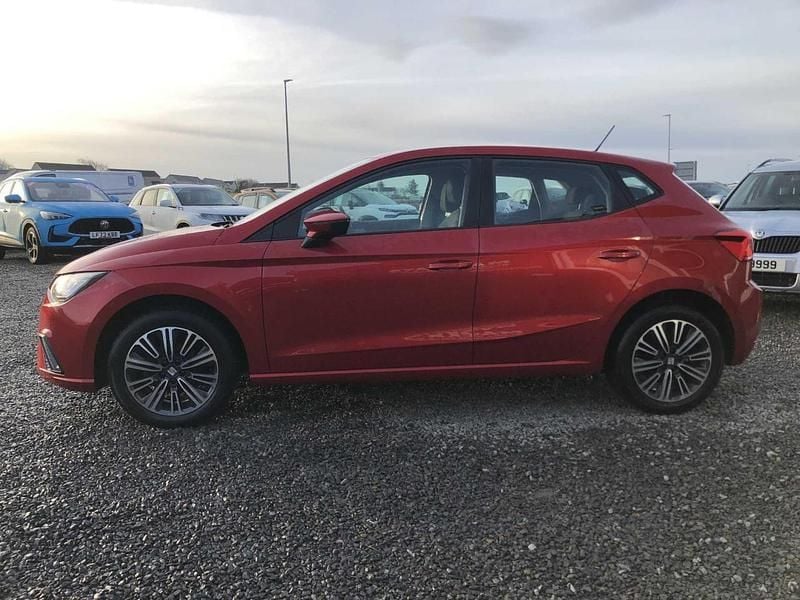 Used Seat Ibiza SE Technology 94 HP (69 kW) 2022 Red