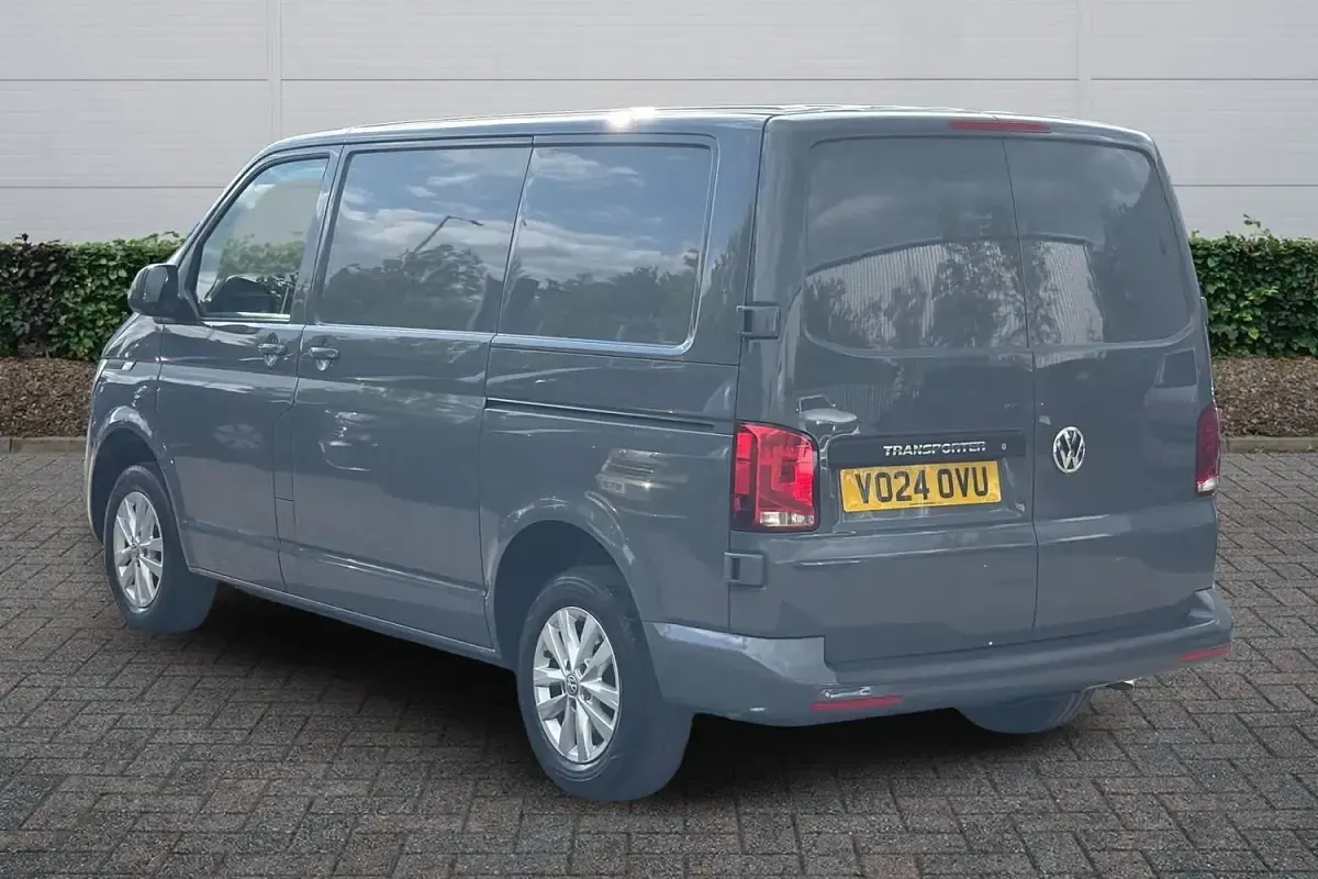 Second-hand VW Transporter Highline 2024 Gri Van