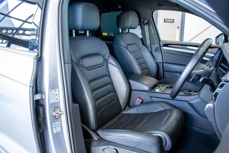 Used VW Touareg R-line 231 HP (169 kW) 2019 Silver SUV