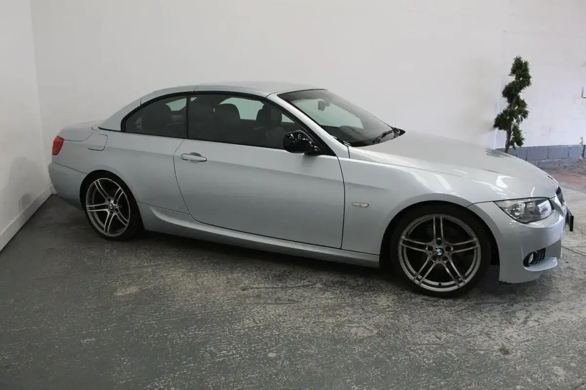 Used BMW 320 Cabriolet Sport Line 184 HP (135 kW) 2012 Blue Cabriolet