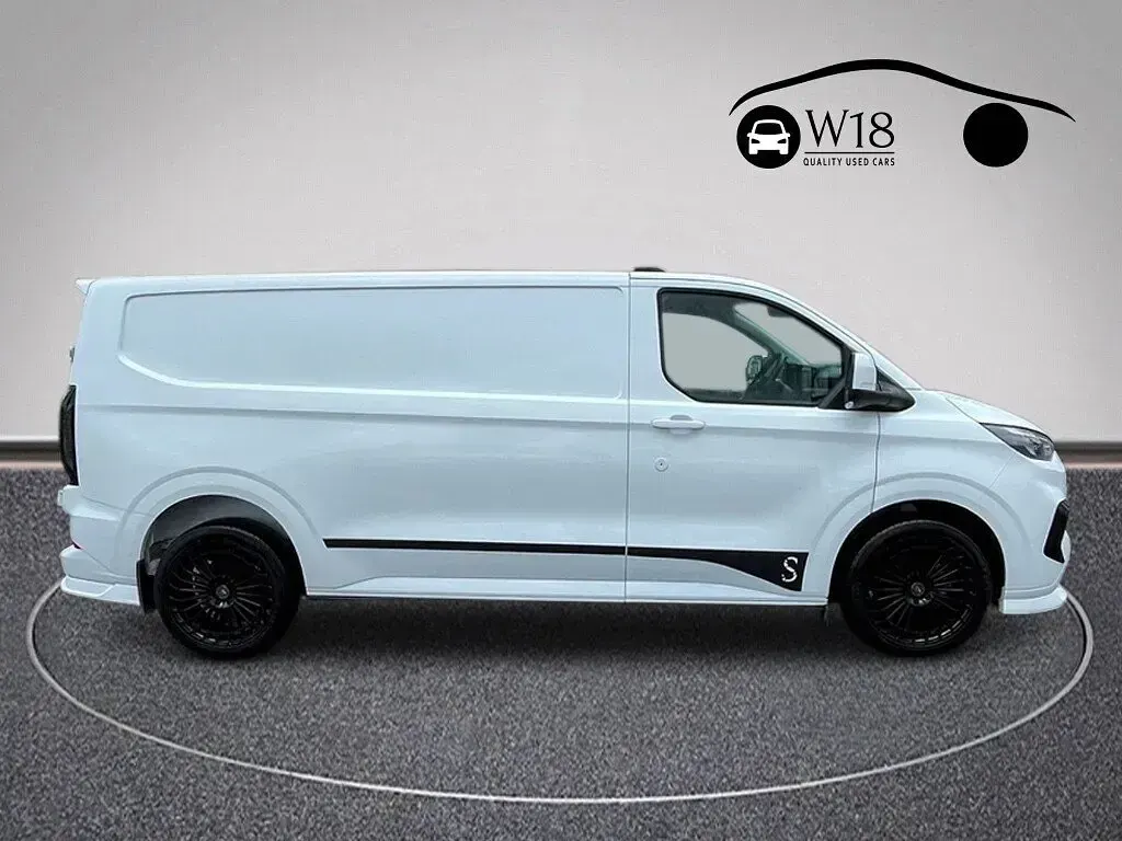 Used Ford Transit Custom Limited 134 HP (98 kW) 2024 White Van