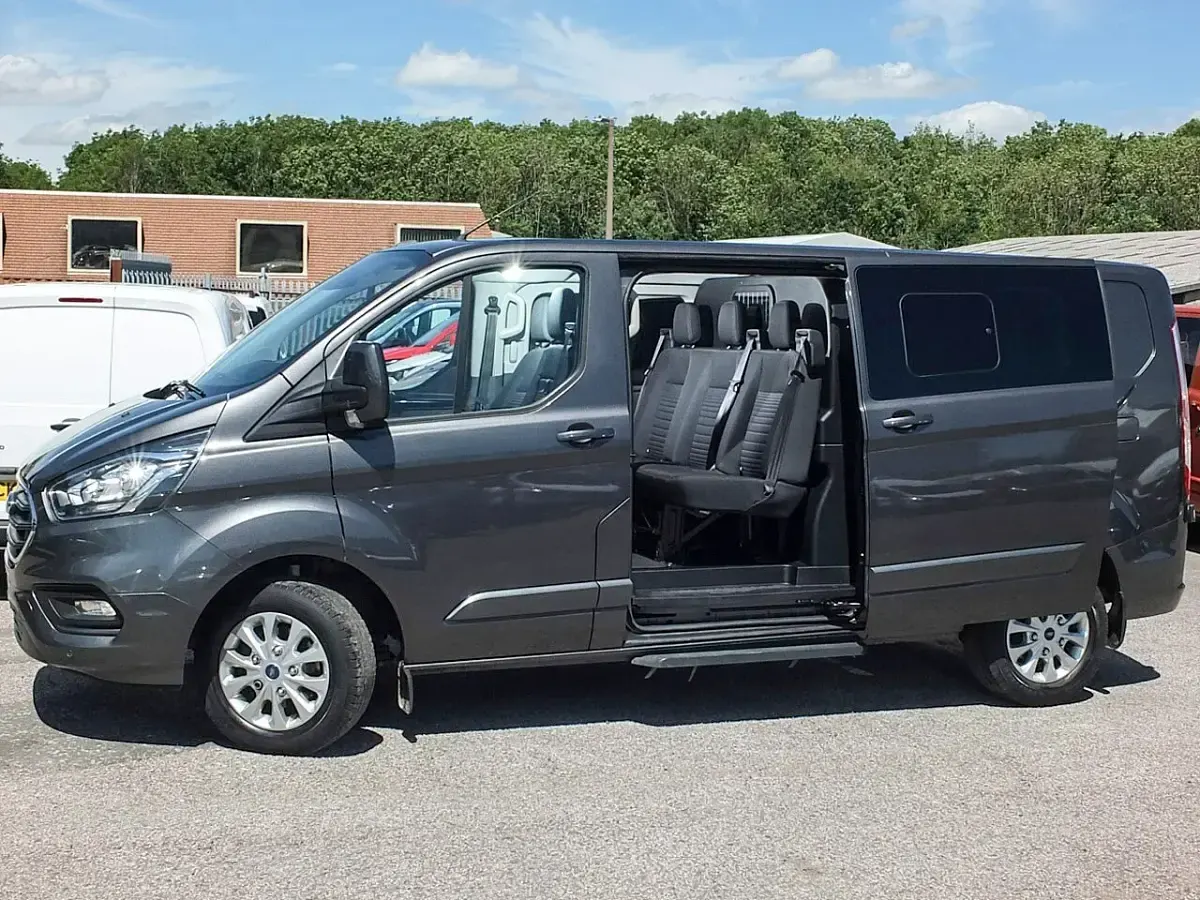 Used Ford Transit Custom Limited 170 HP (125 kW) 2021 Grey Van