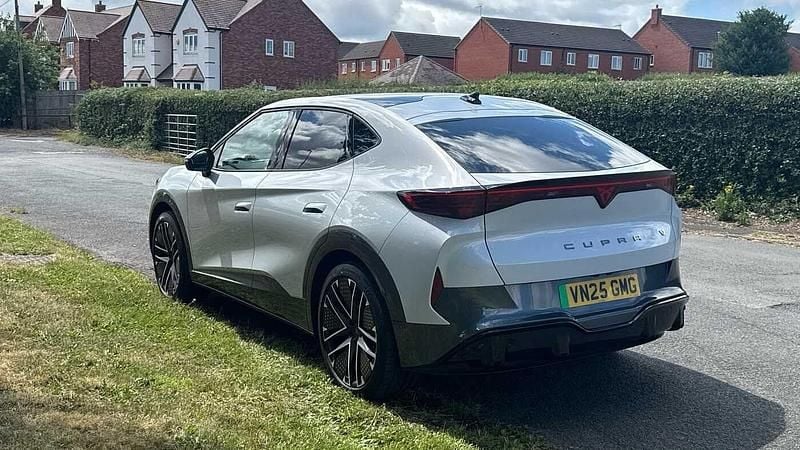 Used Cupra Tavascan VZ2 250 kW (340 HP) 2025 White SUV