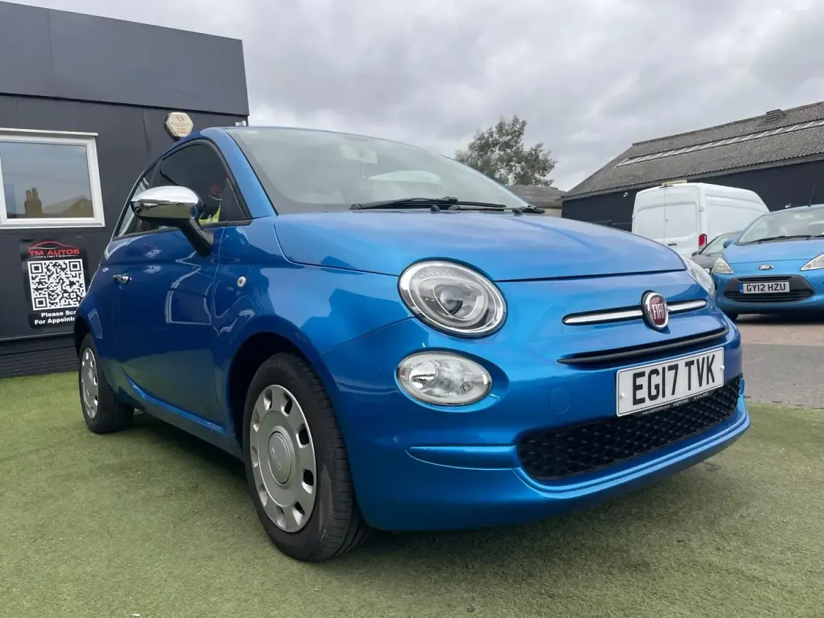 Usado Fiat 500 Mirror 69 HP (50 kW) 2017 Azul Citadino