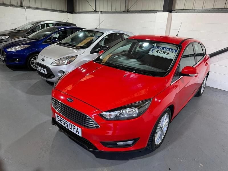Used Ford Focus Zetec 2016 Red Hatchback