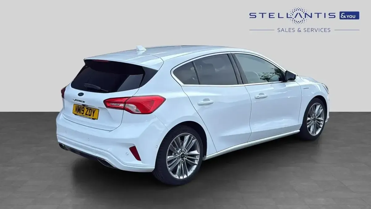 Used Ford Focus Vignale 123 HP (90 kW) 2019 White Hatchback