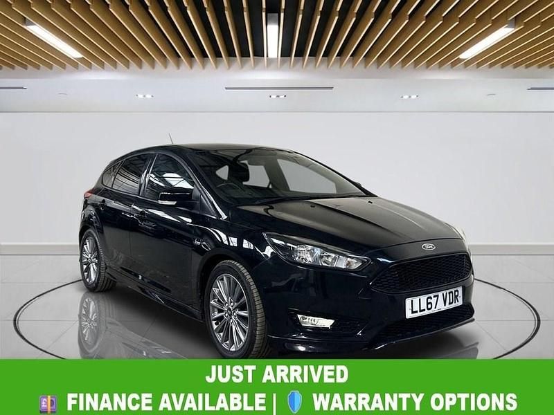 Used Ford Focus ST-Line 140 HP (102 kW) 2017 Black Hatchback