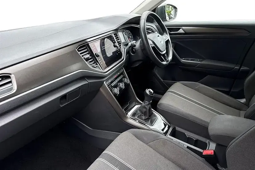 Used VW T-Roc SE 115 HP (84 kW) 2018 Grey SUV