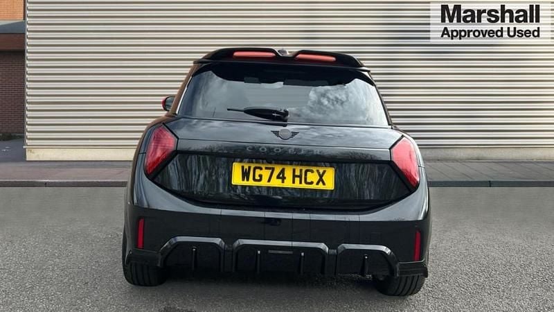 Used Mini Cooper Sport 156 HP (114 kW) 2024 Black Hatchback