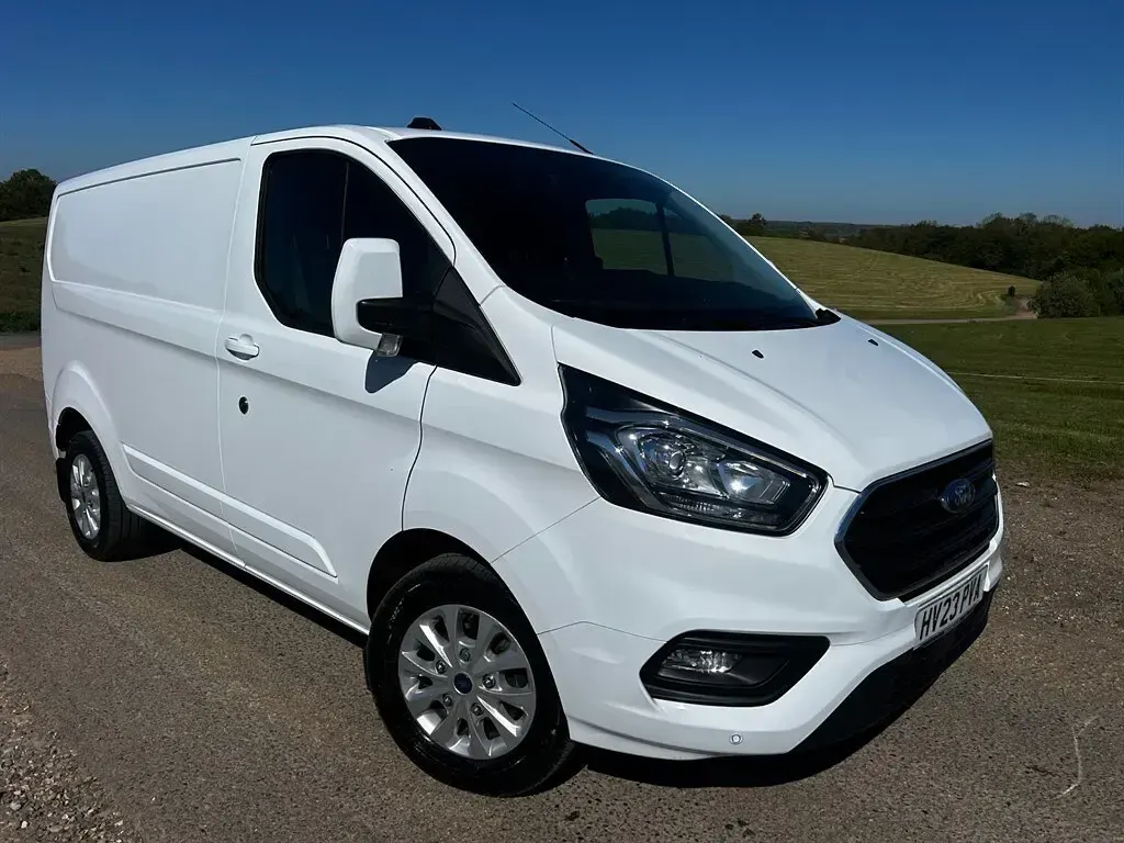 Used Ford Transit Custom Limited 130 HP (95 kW) 2023 White Van