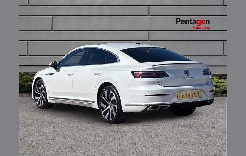 Usado VW Arteon R-line 190 HP (139 kW) 2024 Branco Carrinha