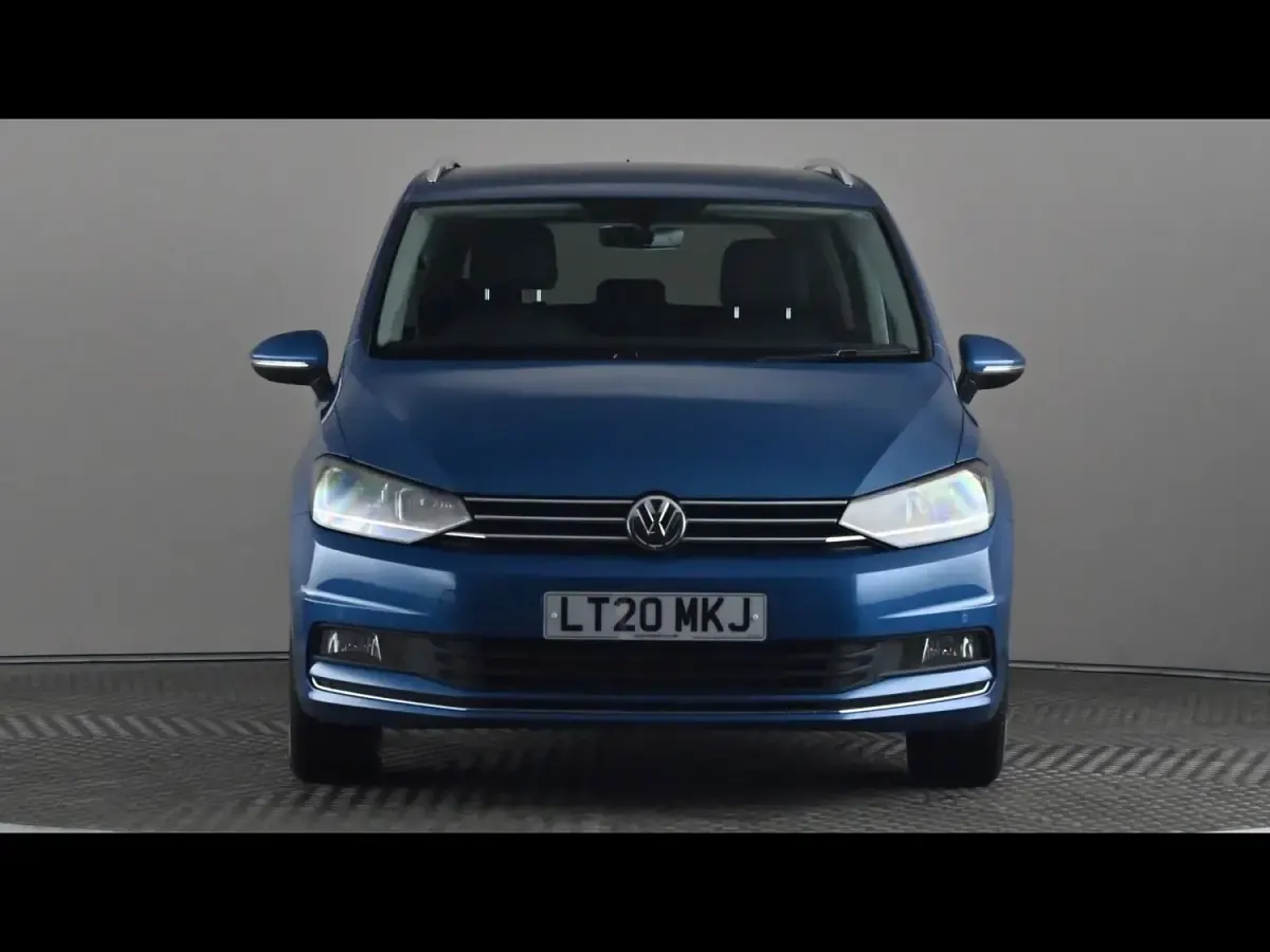Begagnad VW Touran SEL 150 HK (110 kW) 2020 Blå Minibuss