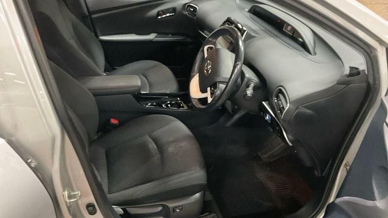 Used Toyota Prius Business Edition 2017 Silver Hatchback