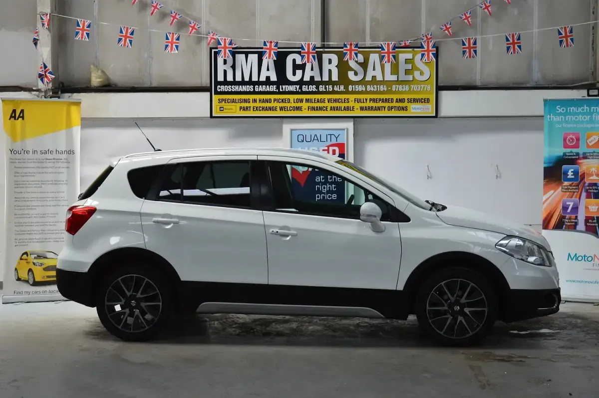 Used Suzuki SX4 SZ-T 120 HP (88 kW) 2016 White Hatchback
