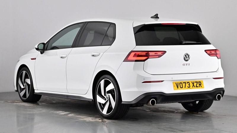 Used VW Golf VIII GTI 245 HP (180 kW) 2023 Pure white Hatchback