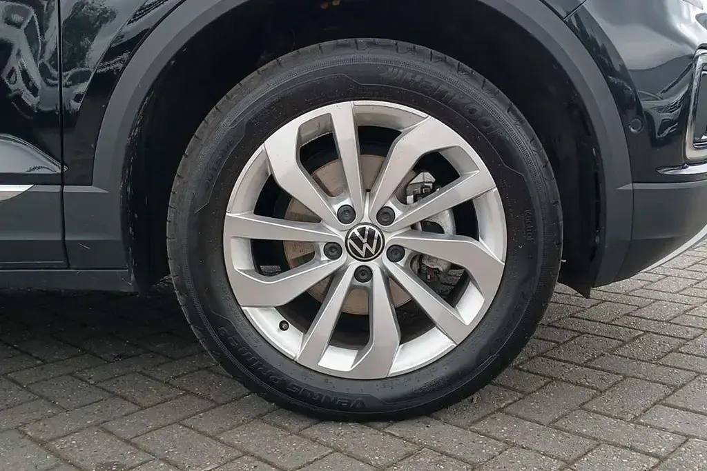 Usado VW T-Roc Style 150 HP (110 kW) 2025 Preto SUV