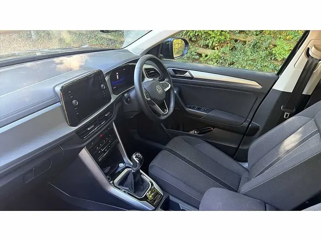 Used VW T-Roc Match 150 HP (110 kW) 2025 Grenadilla black metallic SUV