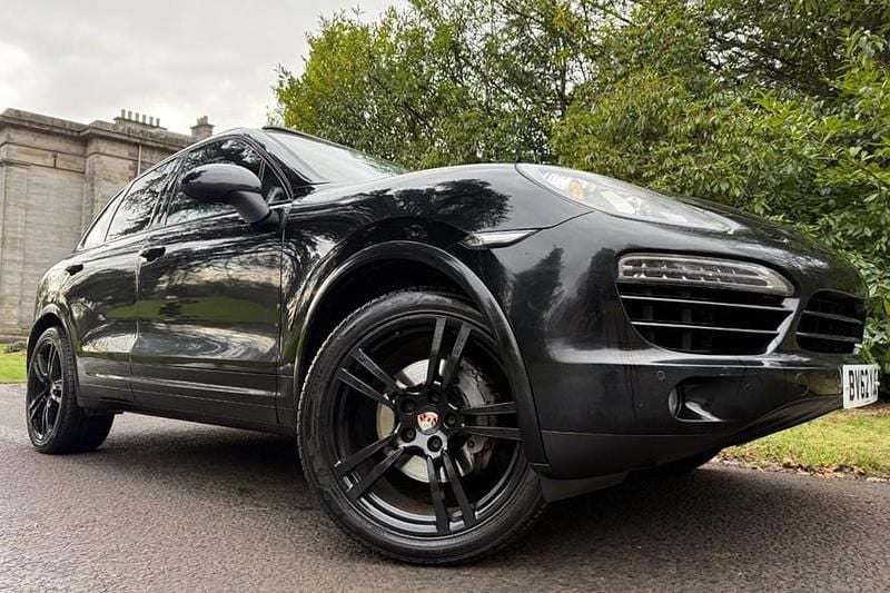 Used Porsche Cayenne 245 HP (180 kW) 2012 Black SUV