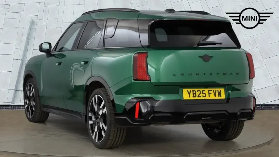 Używany Mini Countryman 168 KM (123 kW) 2025 Zielony SUV