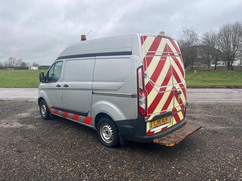 Used Ford Transit Custom 100 HP (73 kW) 2015 Silver Van